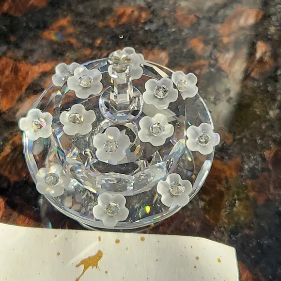 Swarovski Crystal SCS 1992 5th Anniversary Cake Figurine 169678 Retired MIB - Picture 5 of 8